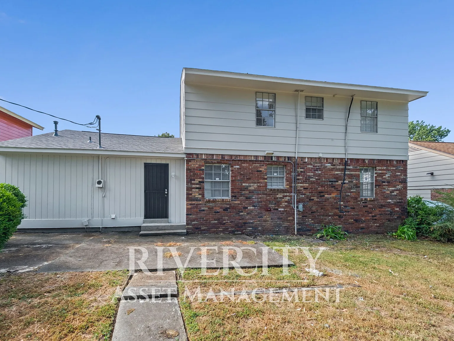 4 bed, 1.5 bath, 1600 sqft, $1,695 — Photo 4