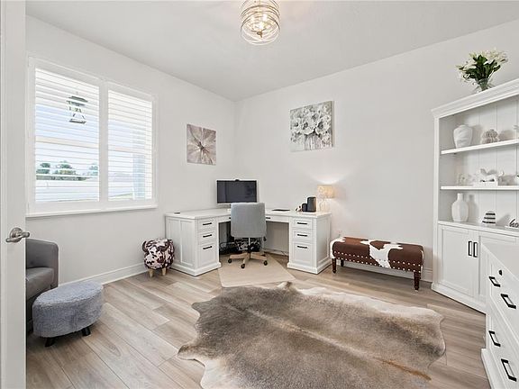 4th image of 2761 SW 175TH LOOP