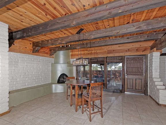 2nd image of 670 Lakeview Cir SE