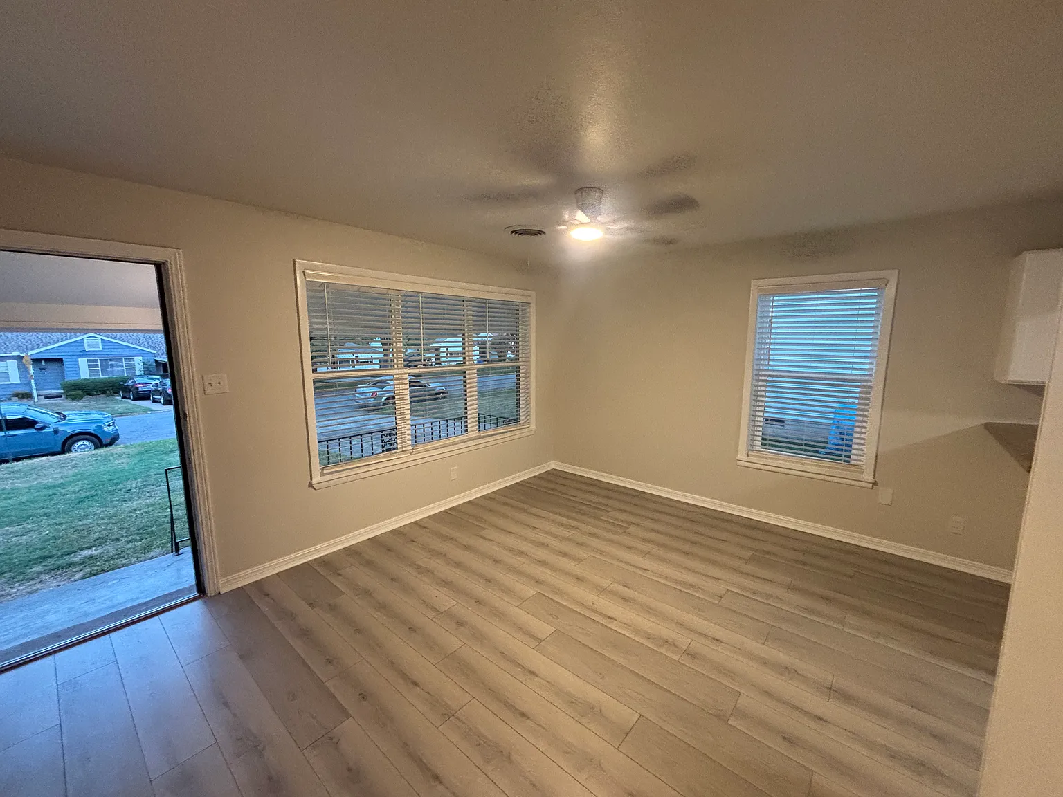 3 bed, 1300 sqft, $1,295 — Photo 3