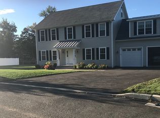 43 Serenity Ln, Fairfield, CT 06825