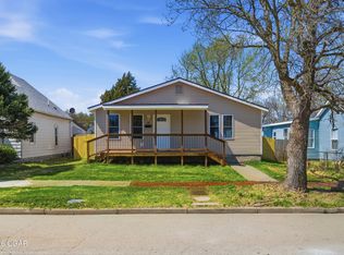 18 S Ball St, Webb City, MO 64870