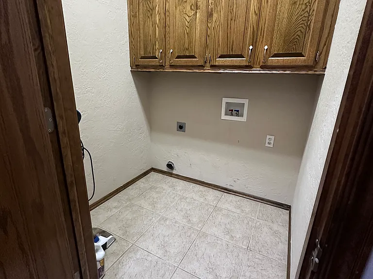 528 Madeline Ln — Photo 12