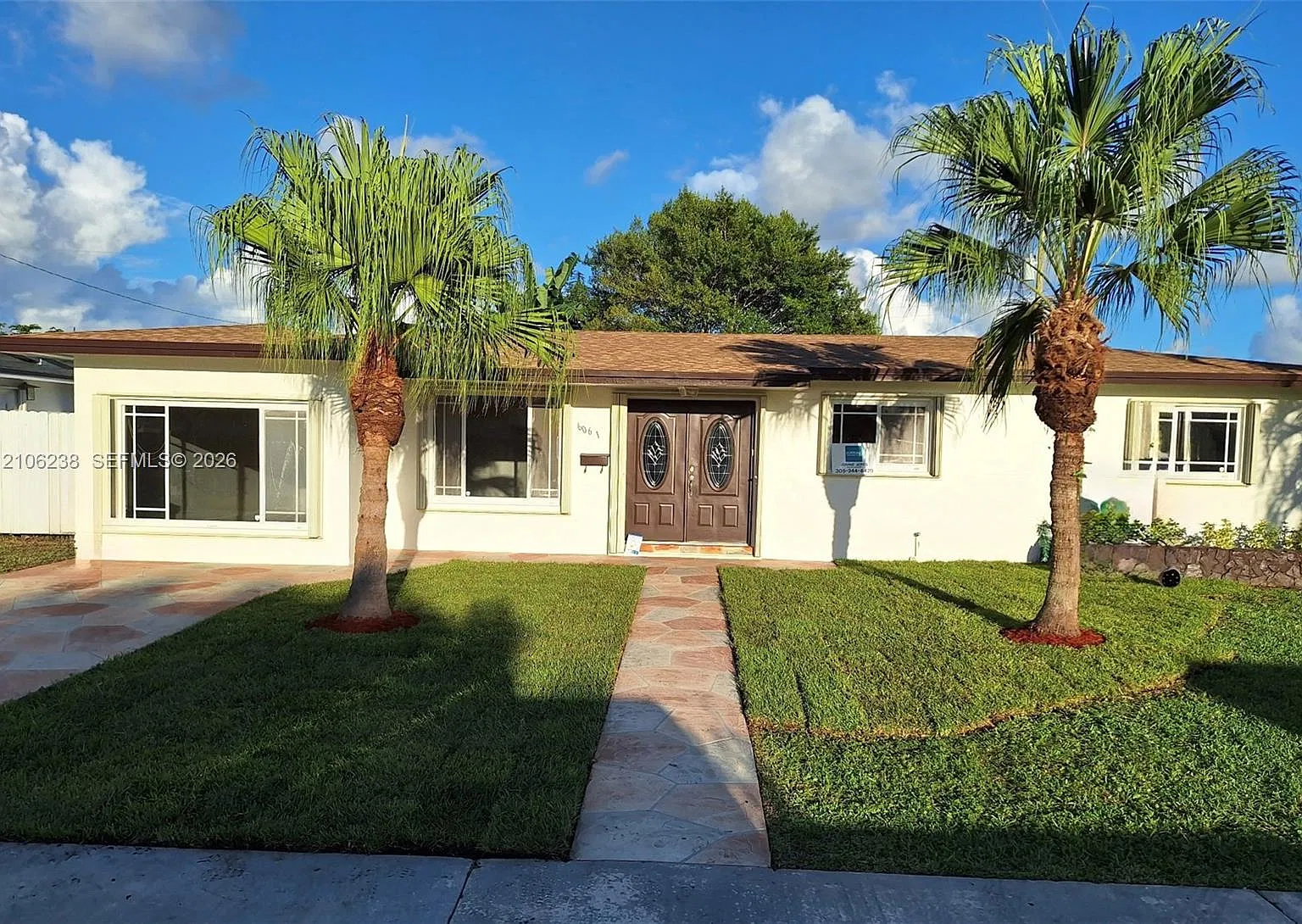 4 bed, 1405 sqft, $3,900 — Photo 1