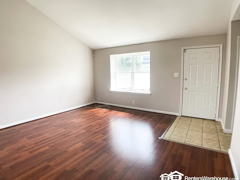 422 Reading Ave — Photo 13