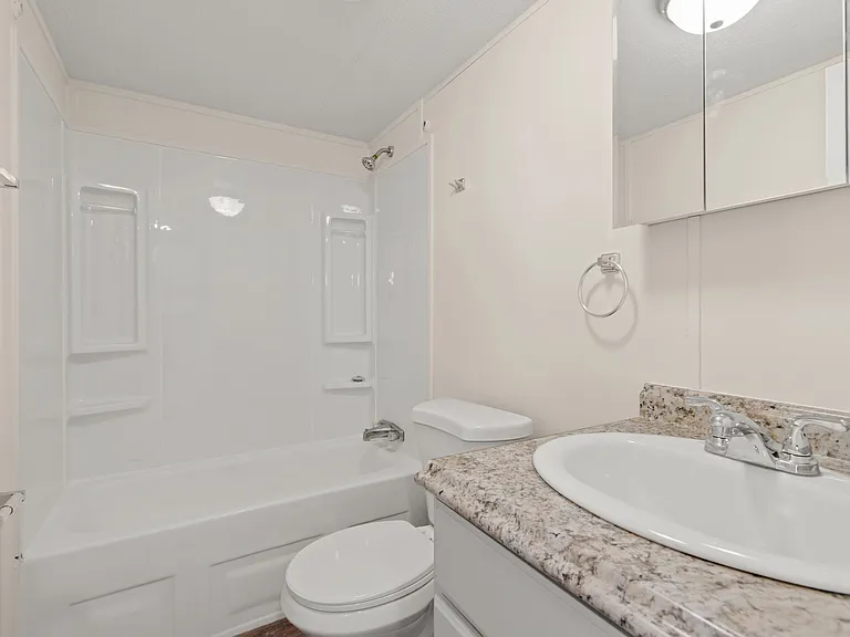 2074 E 8th St #4 — Photo 10