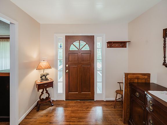 5th image of 317 Killough Dr