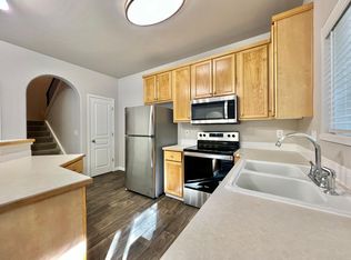 8209 SE Aspen Summit Dr UNIT 20, Portland, OR 97266