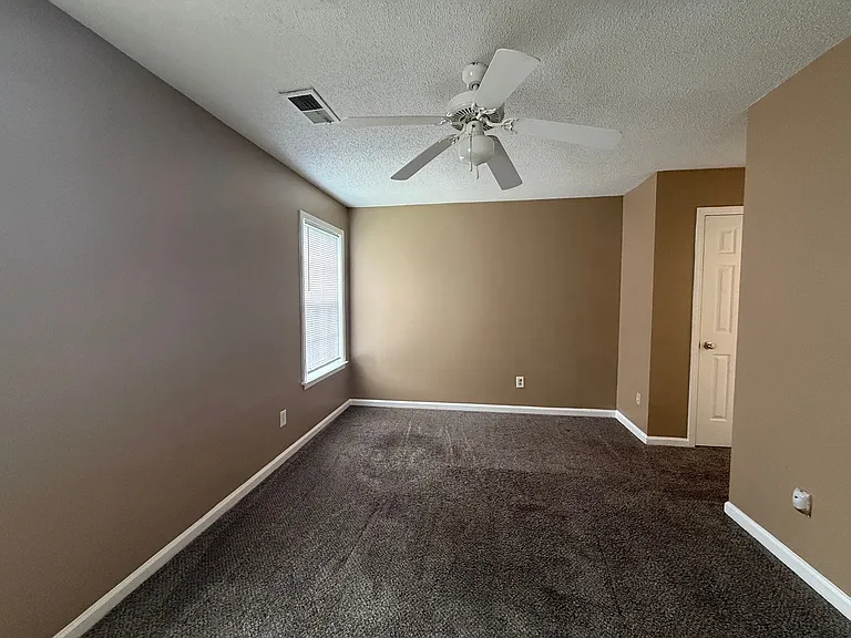 2478 Green Glen Dr — Photo 12