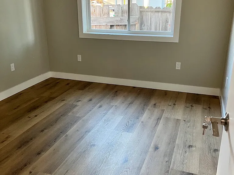 2520 Pfeffer Ln — Photo 2