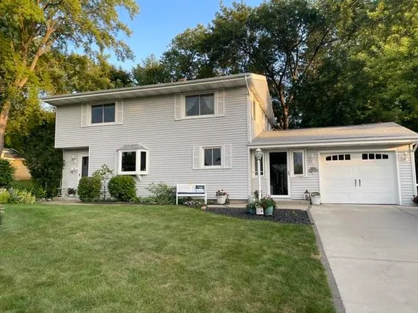 437 Yahara St, Deforest, WI 53532