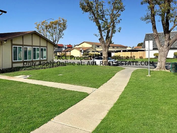 4163 Rainbow Ter — Photo 15
