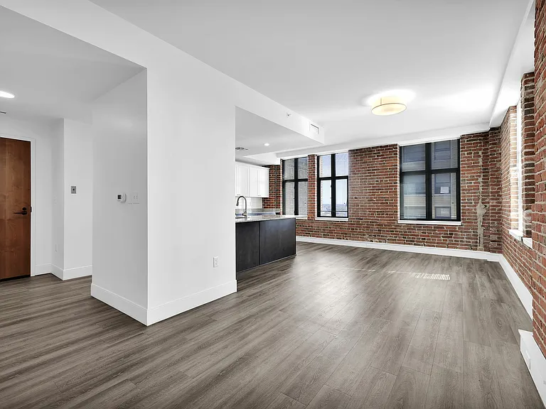 The Residences at Barnett — Photo 22
