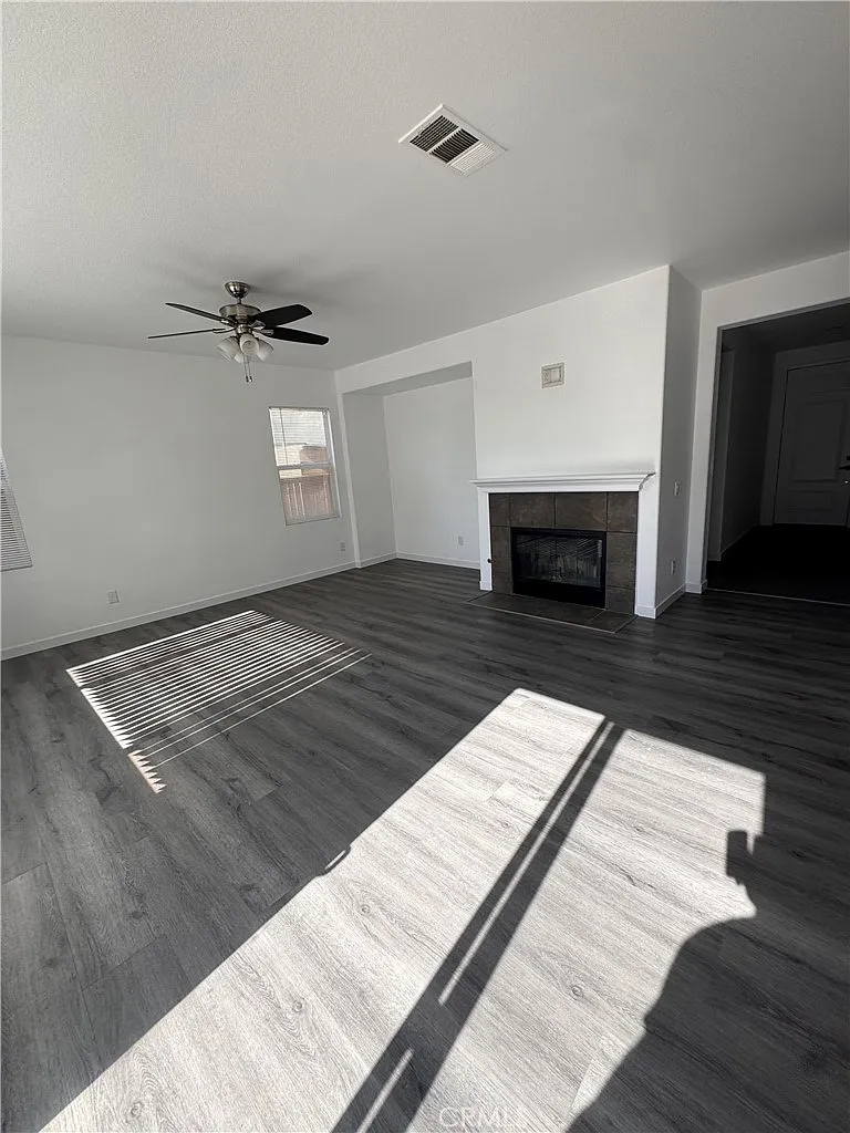 4 bed, 2822 sqft, $3,650 — Photo 3