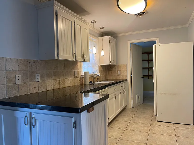 3750 Gull Rd — Photo 6