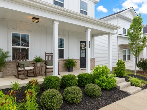 1337 Carriage Park Dr, Hermitage, TN 37076
