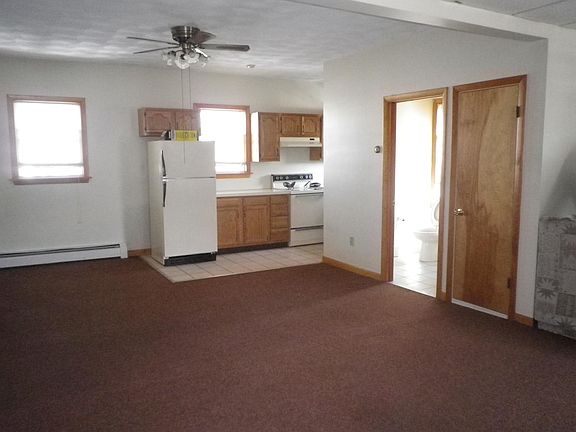 2nd image of 61 Potter St APT 2