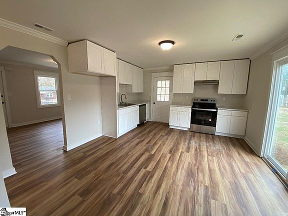 3rd image of 407 Chesley Dr