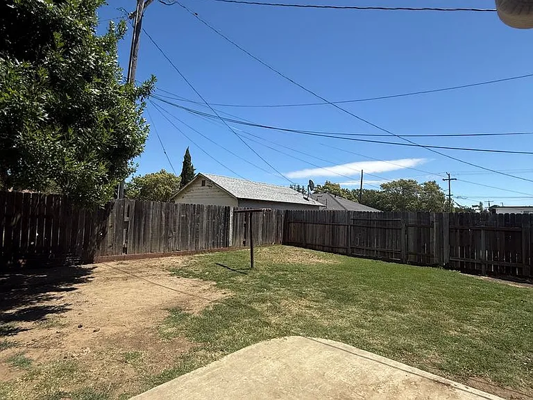 618 Utah St — Photo 12