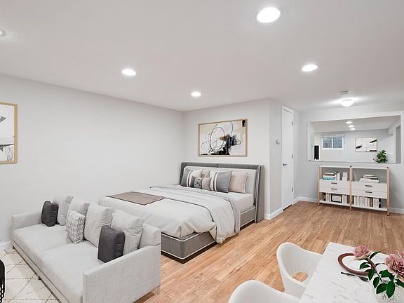 5th image of 2401 E Warren Ave #Basement