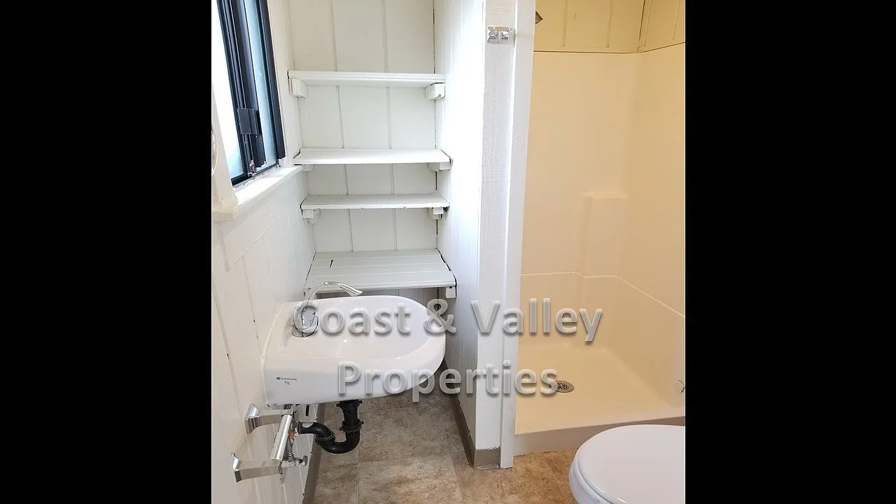 2-4 1/2 Villa Street — Photo 3