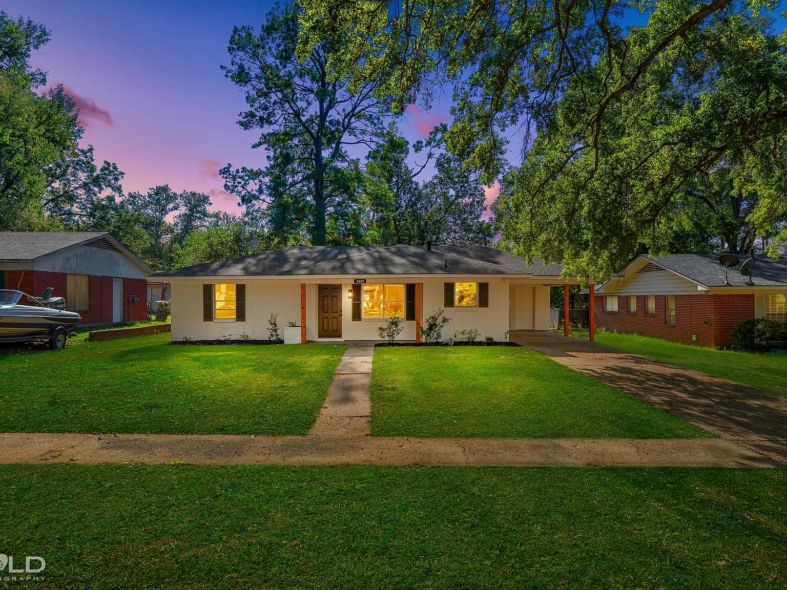 3 bed, 1856 sqft, $1,600 — Photo 1