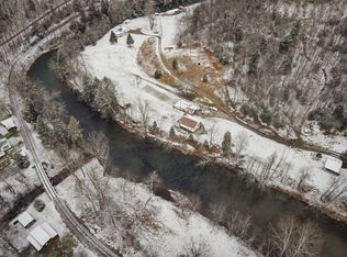 101 Depoy Dr, Adrian, WV