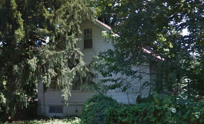 2nd image of 8821 E Thompson Ave