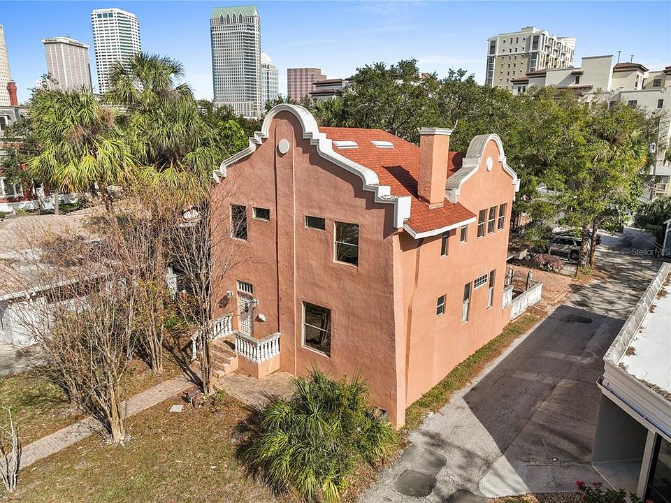 1st image of 322 S PLANT AVENUE