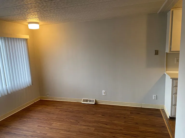 2252 W Central Ave — Photo 6