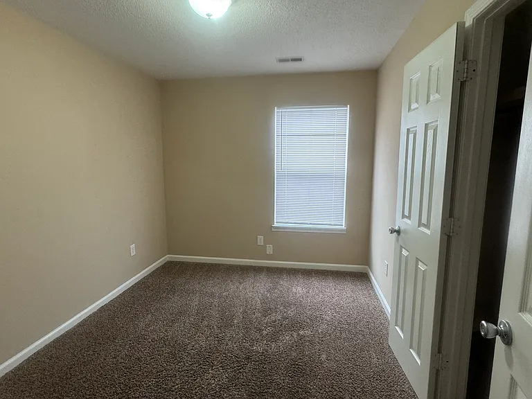 516 Patricia Ln #35 — Photo 7