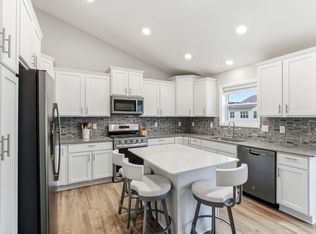 6709 91st St S, Cottage Grove, MN 55016
