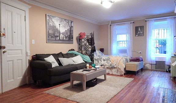3rd image of 24 W 89th St APT A