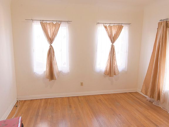 4th image of 717 W San Marino Ave