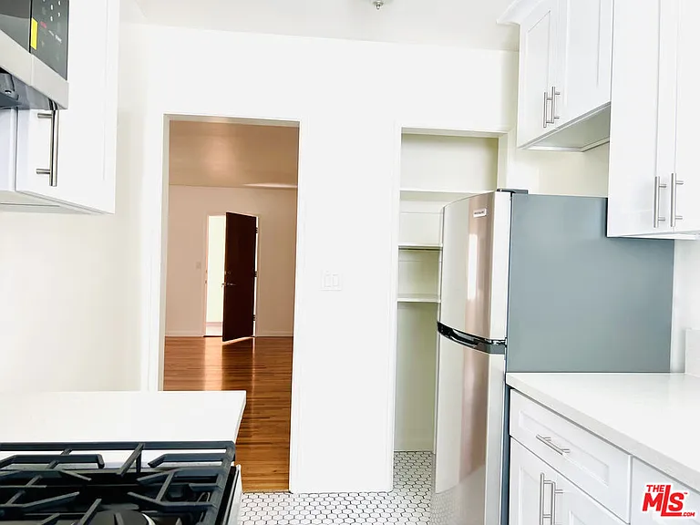 1860 N Alexandria Ave #1884 — Photo 19