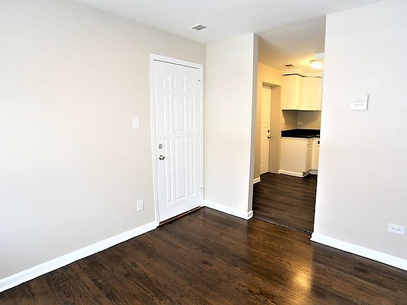 4th image of 3517 W Grace St APT 1W