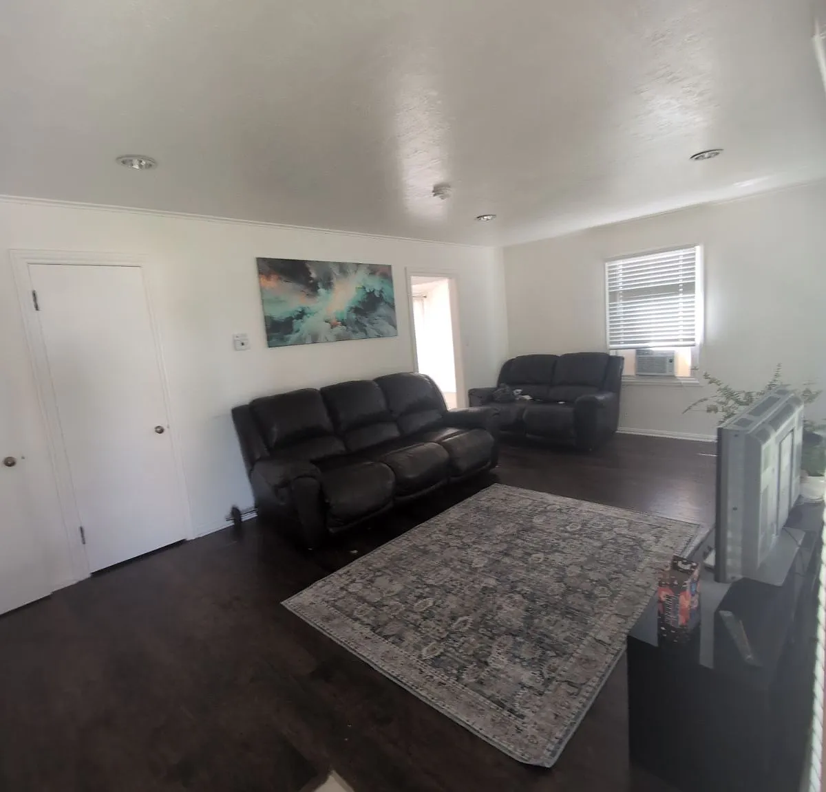 3608 Tyler Ave — Photo 2