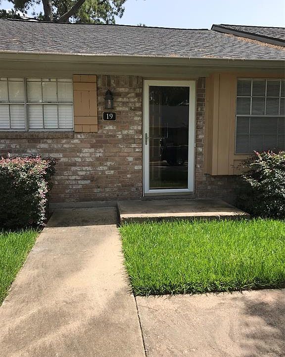 1st image of 1015 E Tri Oaks Ln #19