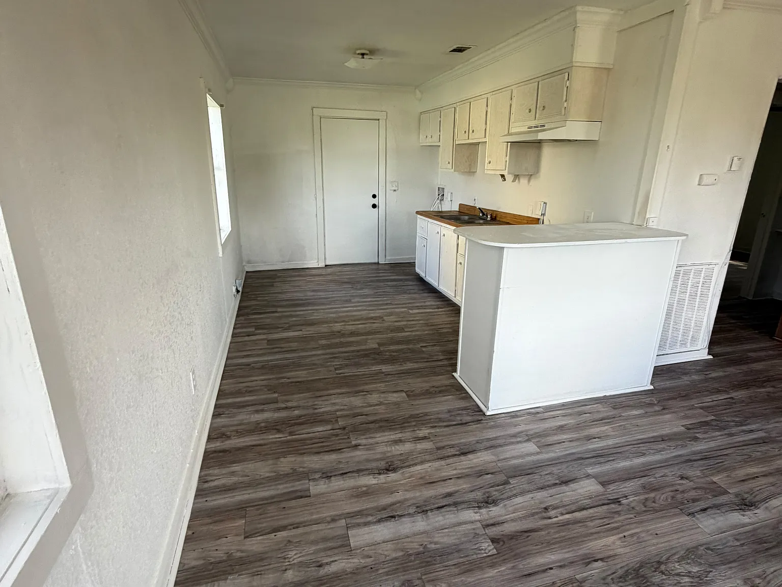 2 bed, 725 sqft, $1,050 — Photo 3