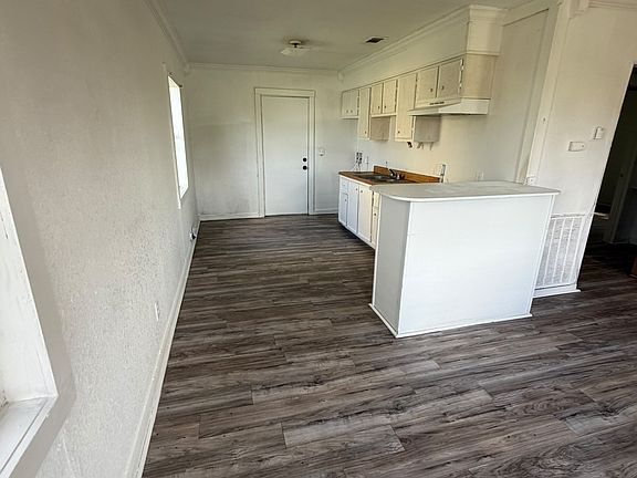 3rd image of 514 Morrell Blvd
