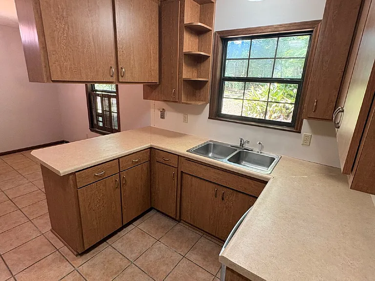6329 Rolling Hills Dr — Photo 5
