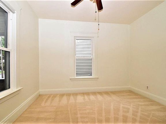 4th image of 2649 E 128th St #1