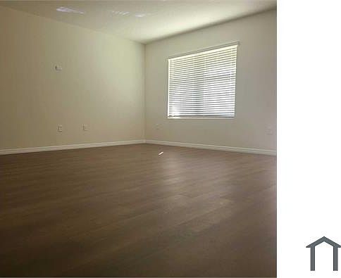 3rd image of 644 Squires Grove Dr
