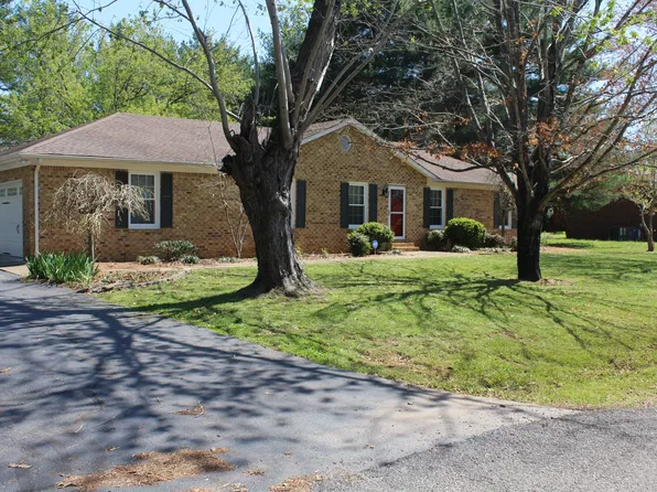 2897 Queens Ct, Murfreesboro, TN 37129