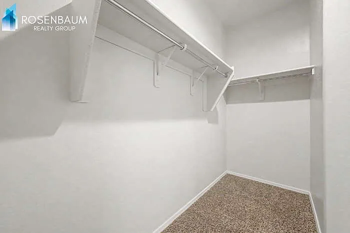 2431 S 46th St — Photo 22