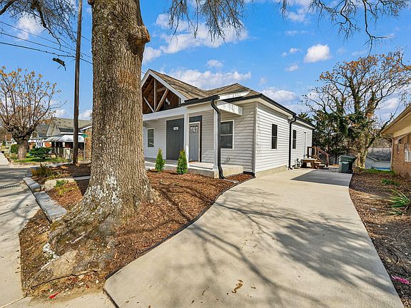 3rd image of 1501 S Roxboro St