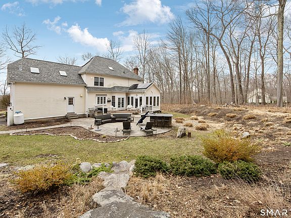 2nd image of 38 Beech Tree Ridge