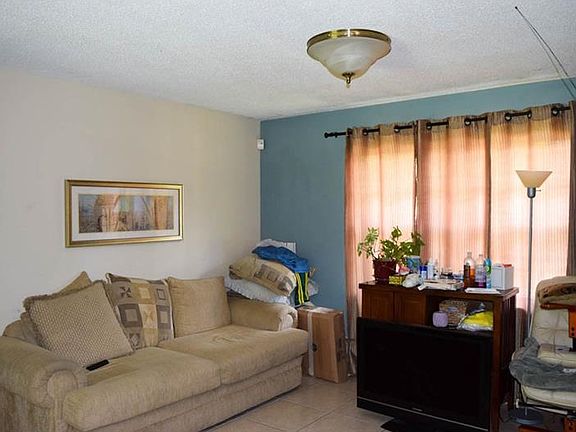 5th image of 130 Dogwood St