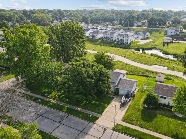 43 Constitution Blvd, Pleasant Hill, IA 50327