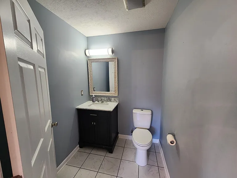 1743 Moses Ave — Photo 8